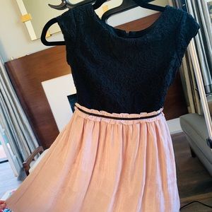 Norstrom‘s dress for girls